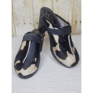 Cape Clogs Animal Hide Longhorn Swedish Clogs Mules sz 37/7